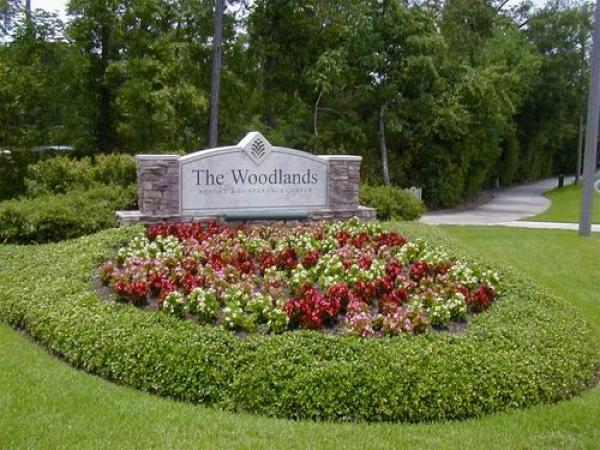 Houston Custom Outdoor Signs - Monument Signs for Clear Communication