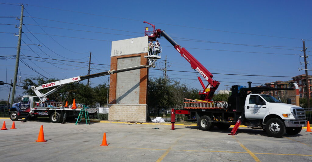 sign maintenance by Houston sign company